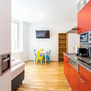 Feelgood Smartliving | Contactless Check-in 3* Bécs