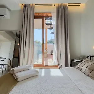  Apartment Oasis Downtown Spain
