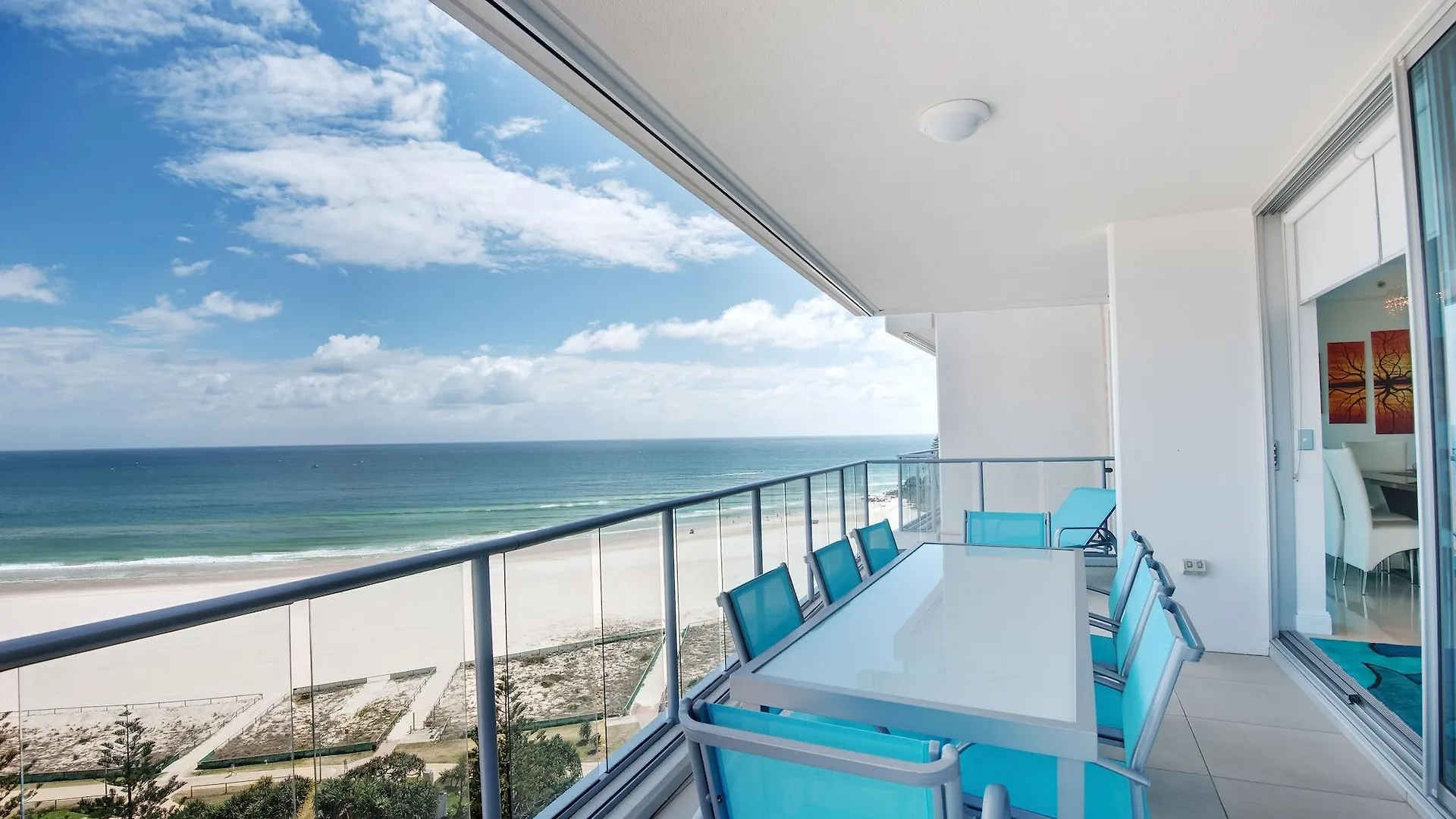 **** Resort Reflections Tower Two Hotel Gold Coast Australia